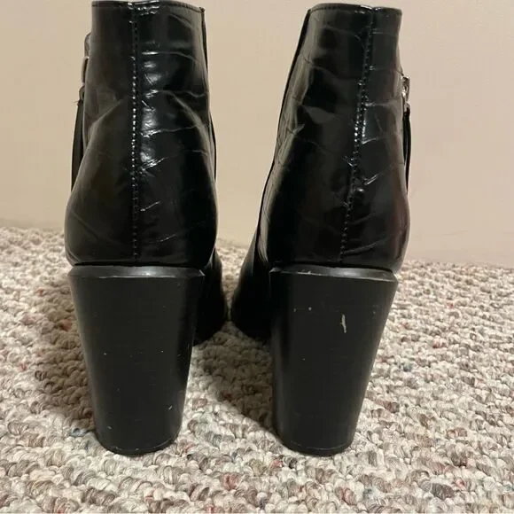 Faux Leather Ankle Moto Zipper Ankle Boot- Size 10 - Picture 6 of 10